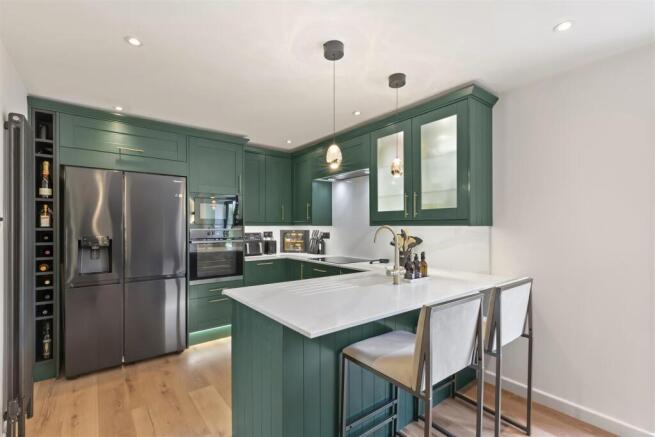 3 bed House for sale Image 8