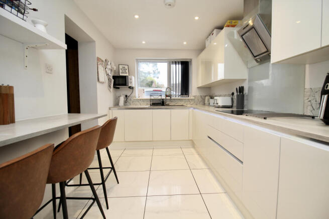 Kitchen/Breakfast Room