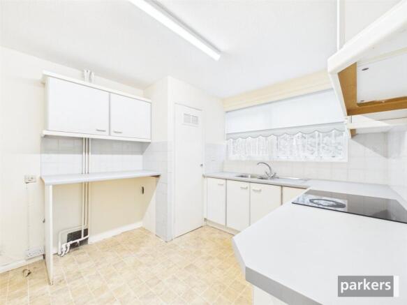 Pitford Road, Woodley, Reading, RG5 photo 3