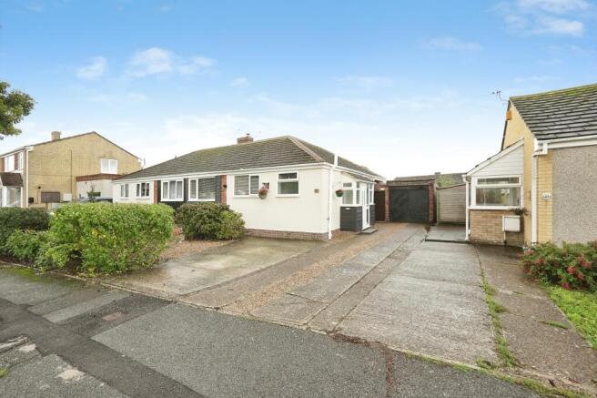2-bed semi-detached on Shepherds Walk, Hythe, CT21, £360,000
