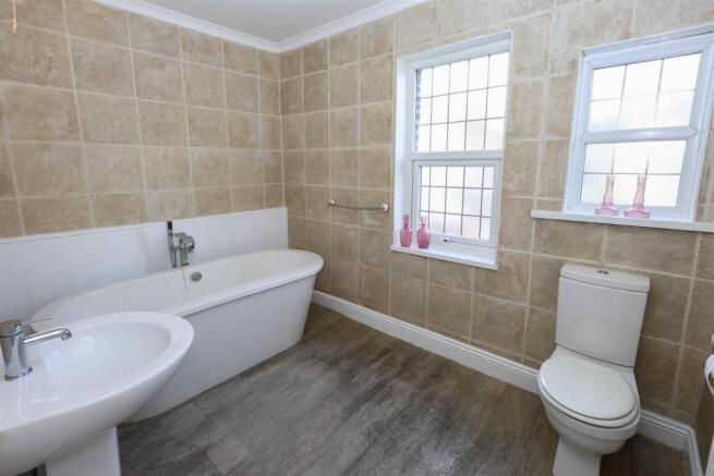 2 bed Terraced for sale Image 9
