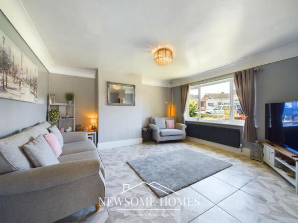 Lounge/ Dining Room