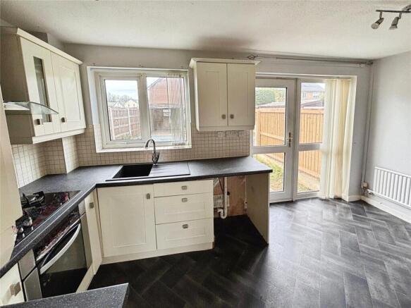 2 bed Semi-Detached for sale Image 6