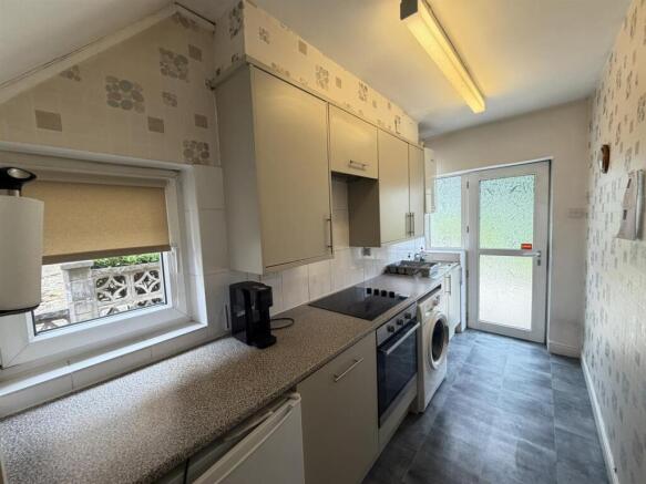 3 bed House for sale Image 6