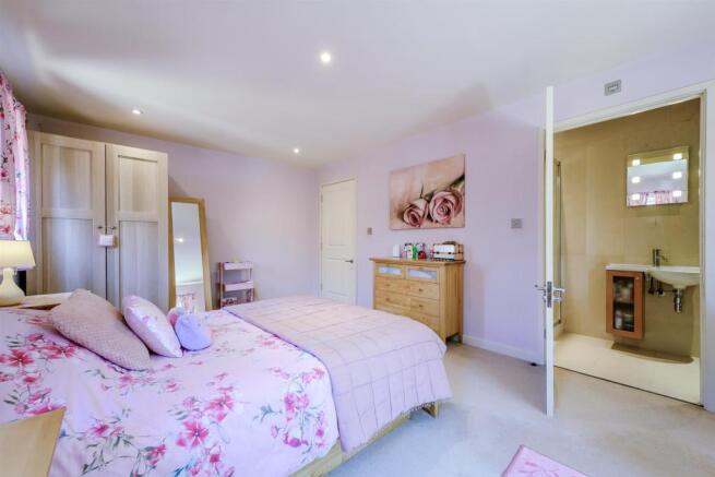 Bedroom 2.jpg