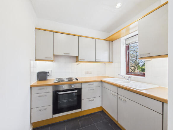 CAM01354G0-PR0701-STILL003