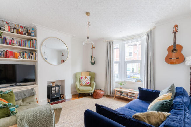 38 Rosebery Avenue-7