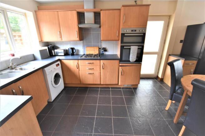 126Albert Grove Kitch2a.JPG