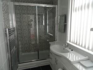 SHOWER ROOM/W.C