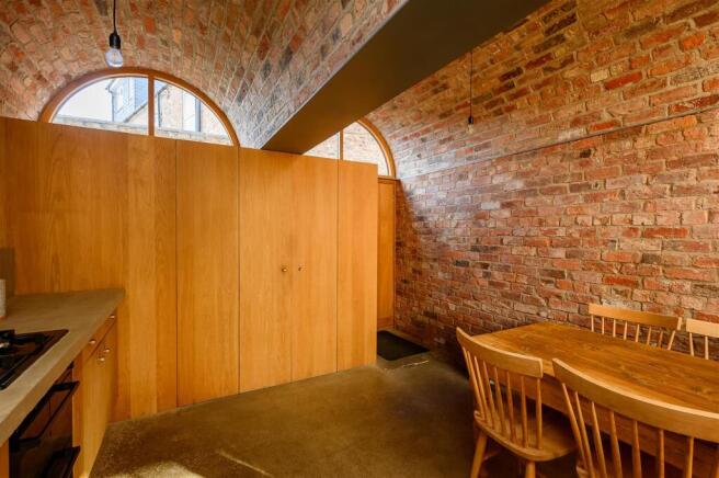 3 bed Terraced for sale Image 11
