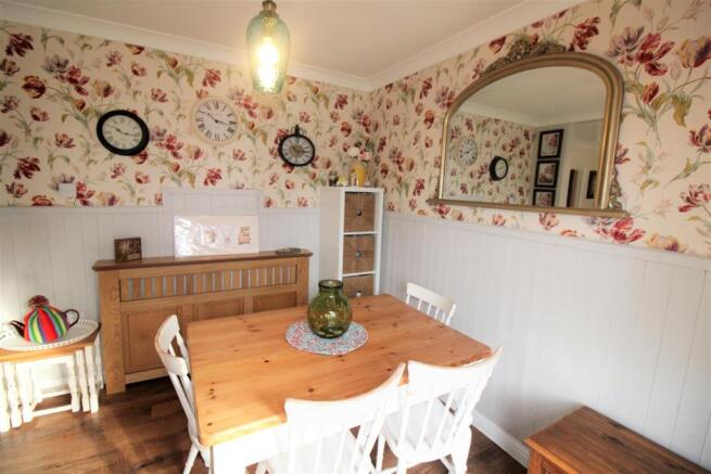 lounge-diner