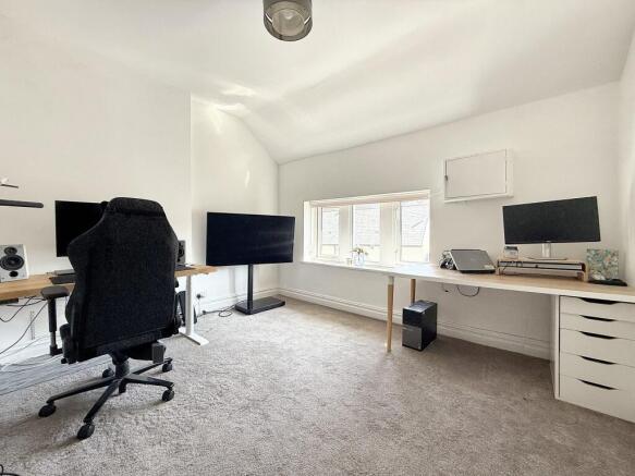 Bedroom 5/Office
