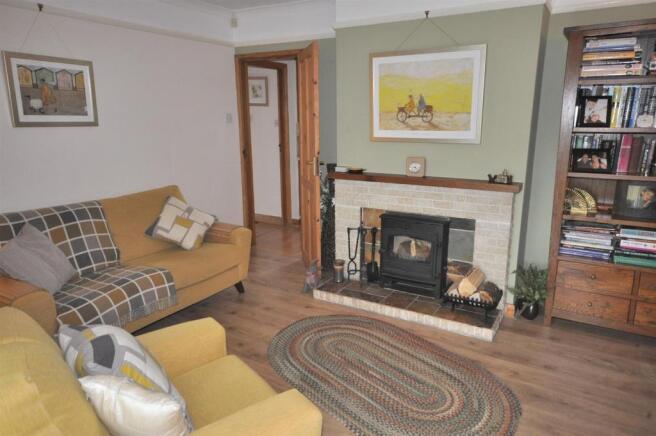 FURTHER VIEW OF THE LOUNGE