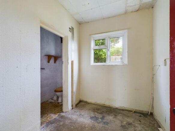 Utility Room/WC