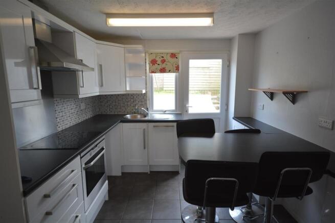Kitchen 1.JPG