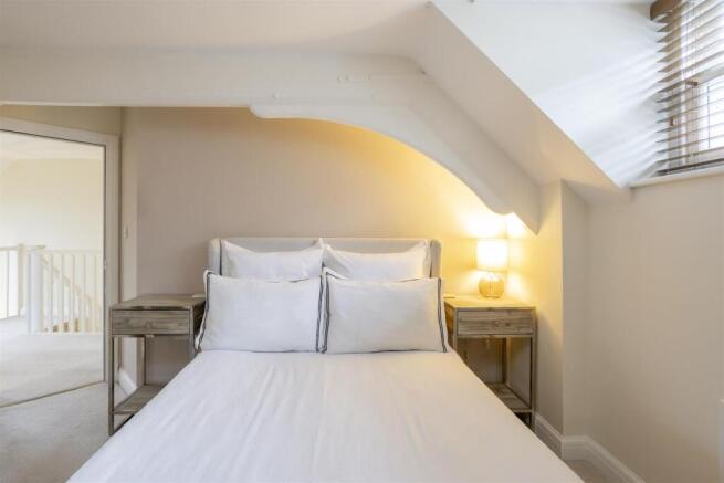 3 bed House for sale Image 12