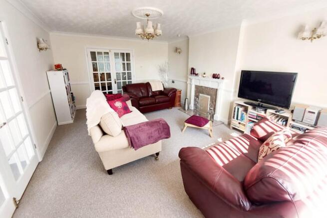 2 bed Flat for sale Image 4