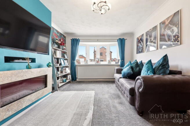 3 bed Detached for sale Image 4