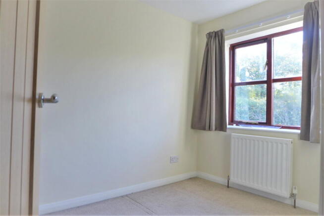 2 bed End of Terrace to rent Image 9