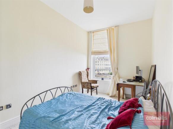 2 bed Flat for sale Image 11
