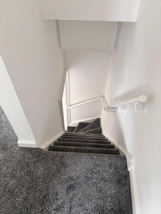 2 bed House to rent Image 9