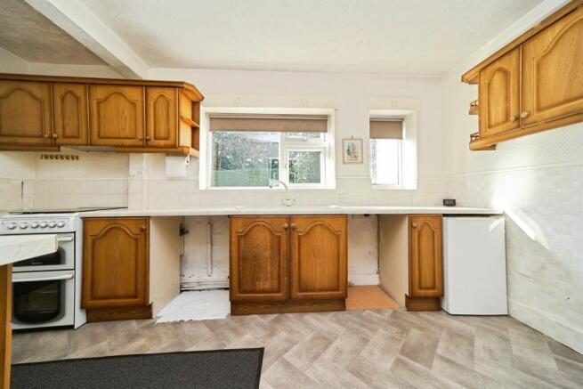 2 bed Semi-Detached for sale Image 4