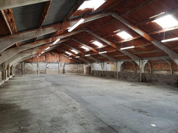 Warehouse to Let - 4,600 / 9,200 sq/ft. £1800-£