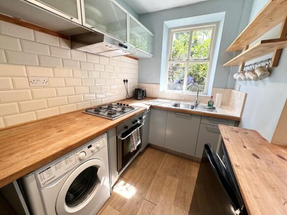 2 bed Terraced for sale Image 6