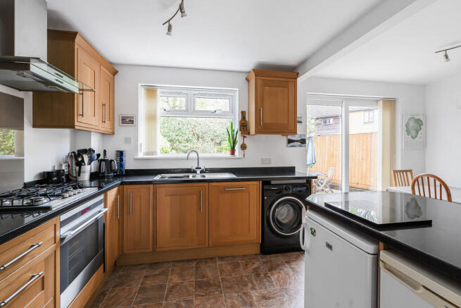 Kitchen (2)