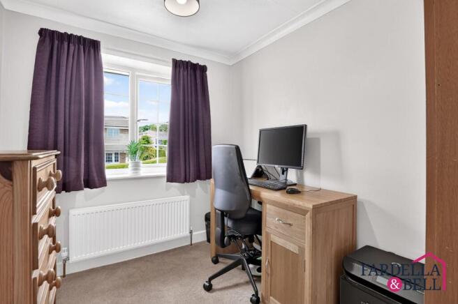 4 bed Detached for sale Image 11