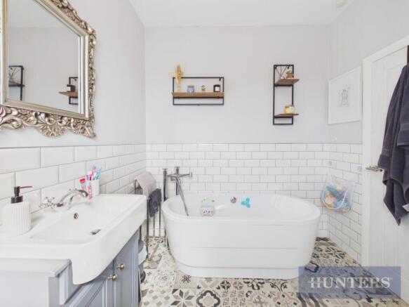 3 bed Terraced for sale Image 9
