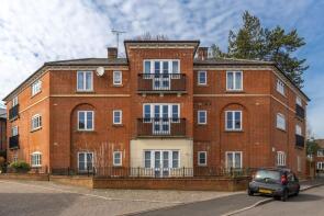 2, Avington Court, Marnhull Rise, Winchester SO22 5FG