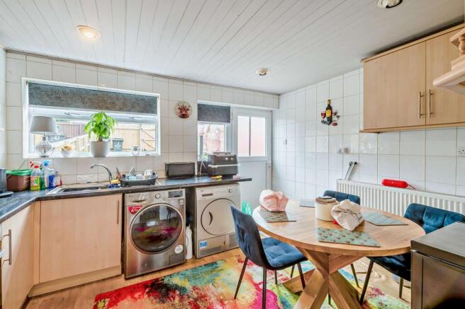 3 bed Terraced for sale Image 8