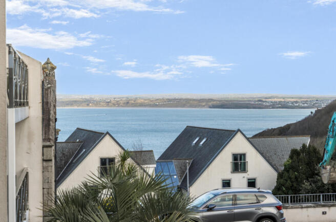 1408240-5-69822b3...