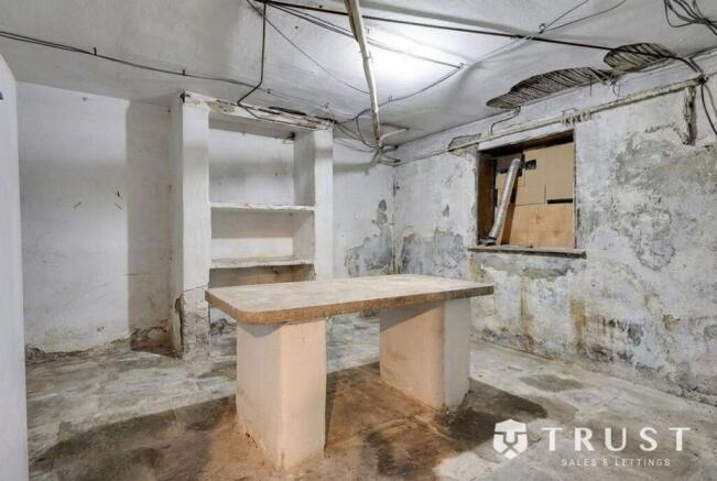 4 bed Character Property for sale Image 11