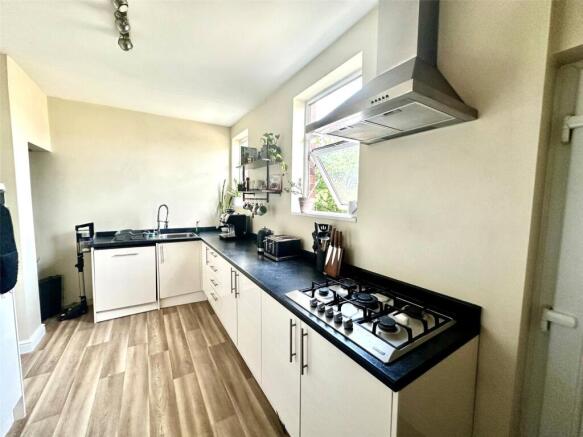 3 bed Semi-Detached for sale Image 5