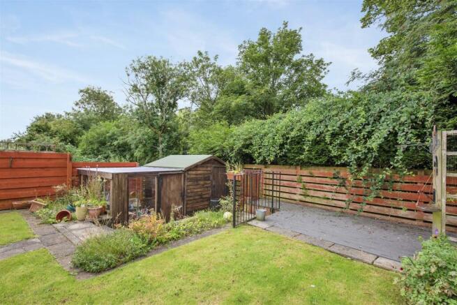 26 Linburn Grove 23.jpg