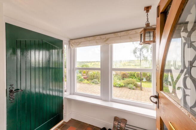 4 bed Detached for sale Image 8