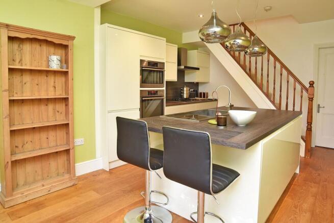 3 bed Terraced for sale Image 9