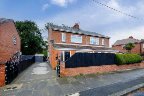Love Avenue, Dudley, NE23