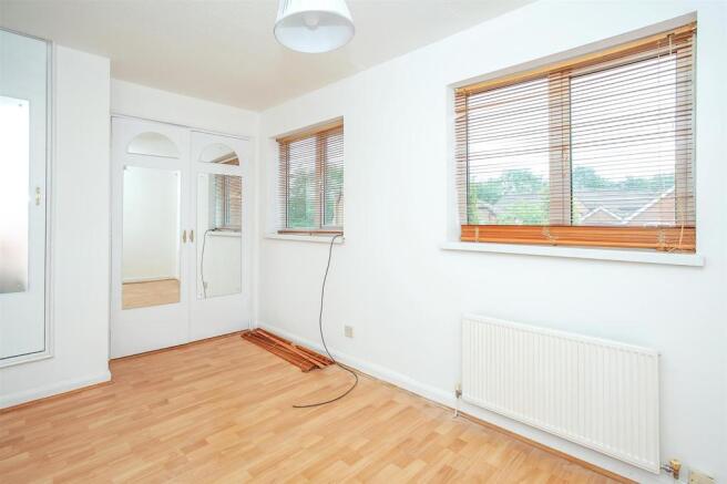 Bedroom 1.jpg