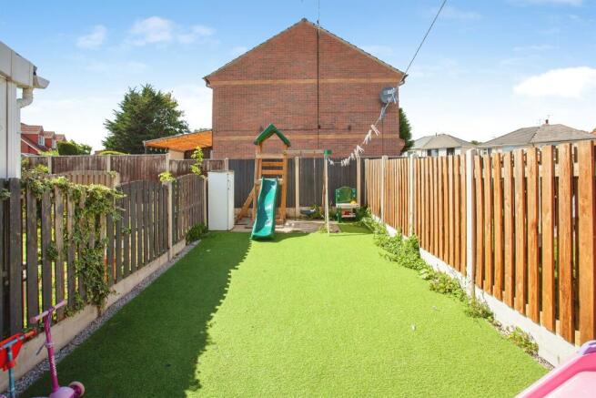 2 bed Terraced for sale Image 4