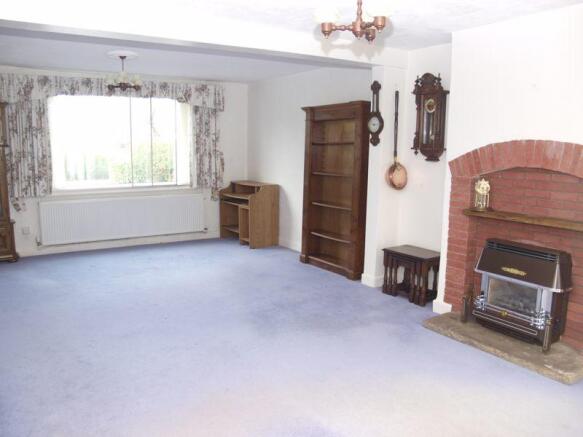 Lounge/Dining Room