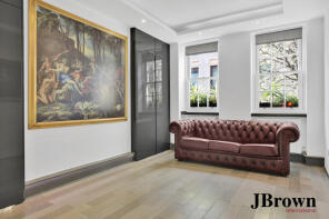 Flat 22, Betterton House, Betterton Street, London WC2H 9BT