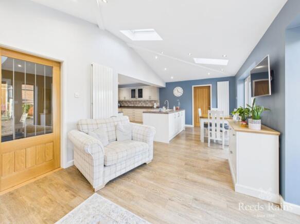 Kitchen/Living Area