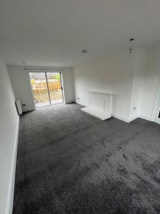 Livingroom 1.jpg
