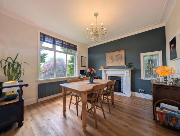 4 bed Semi-Detached for sale Image 5