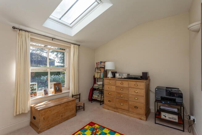 4 bed Smallholding for sale Image 9
