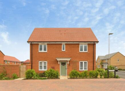 Chalk Hill Way, Little Paxton, St. Neots