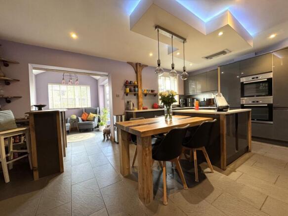 Kitchen/Dining Room
